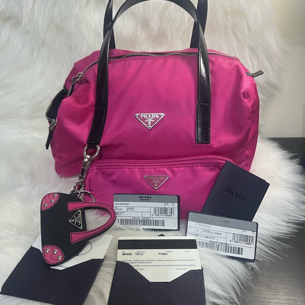 Tote Prada Tessuto, Prada Nylon Hot Pink Mini Pouch,pink Key fob bag charm🩷🖤🩷